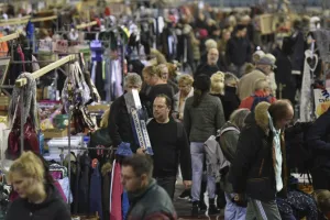 Grote snuffelmarkt Brabanthallen Fotograaf: Organisatieburo J. & E. van Aerle bv