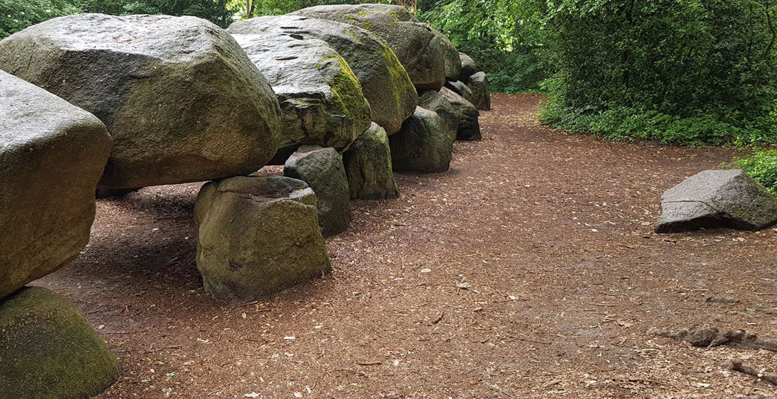 Indrukwekkende hunebedden in Drenthe. Foto: DagjeWeg.NL