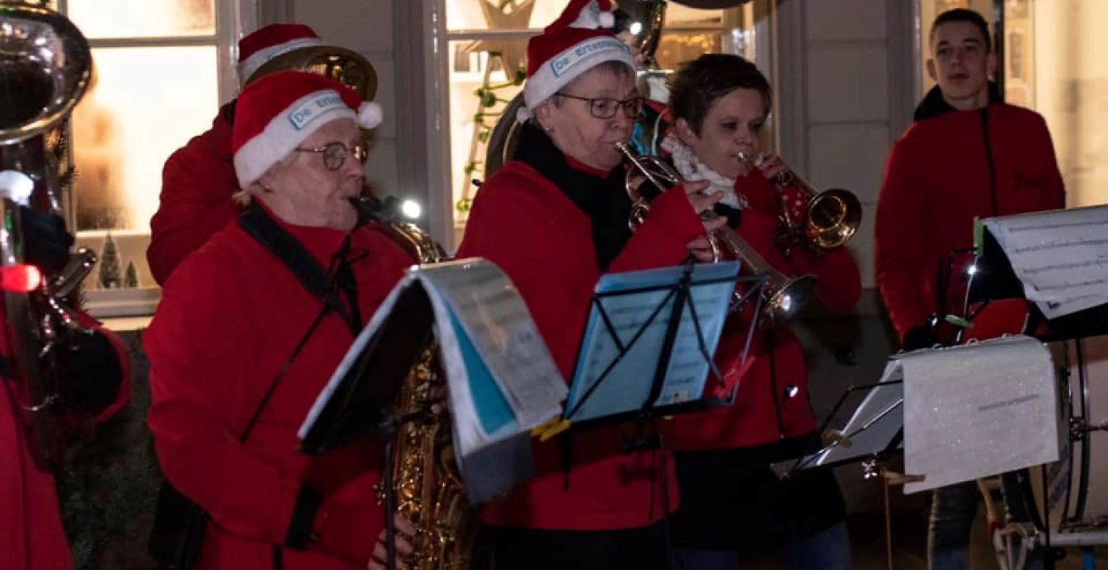 Beleef een knusse kerst op de kerstmarkt in het pittoreske Heusden. Foto: © Joëlle van de Laar