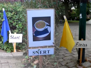 Snertrit - autopuzzelrit met gratis snert Foto: AMBC Achterveld