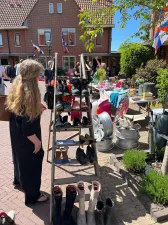 Voortuin rommelmarkt lekker struinen, foto: dhr J Faasse