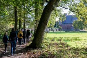 Fotobeschrijving: Speuren en Spelen. Foto: Ton Rothengatter voor GLK.