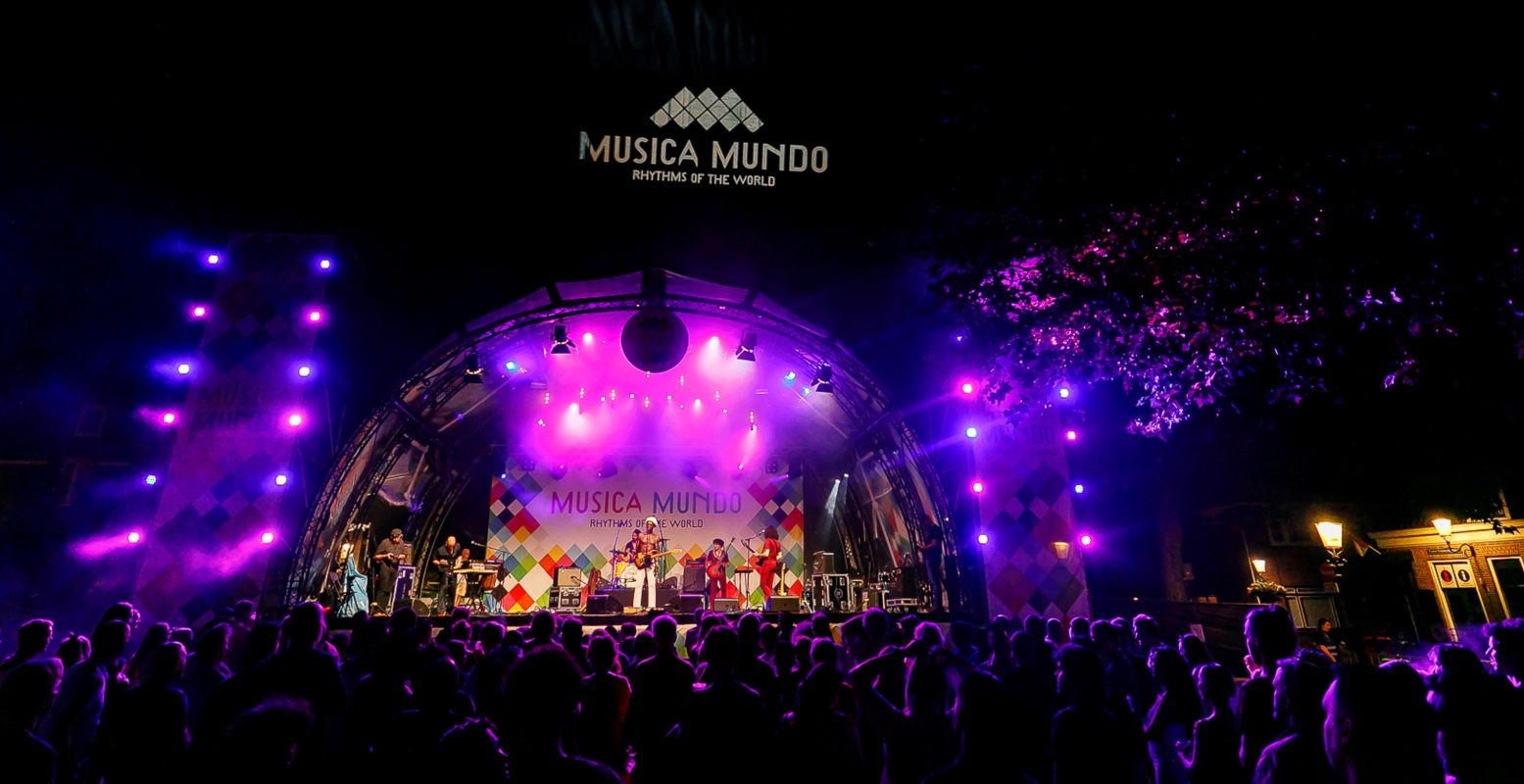 Musica Mundo belooft ook dit jaar weer een gevarieerd, muzikaal spektakel met zowel betekenisvolle muziek als hypnotiserende gitaren. Foto: © Peter Putters