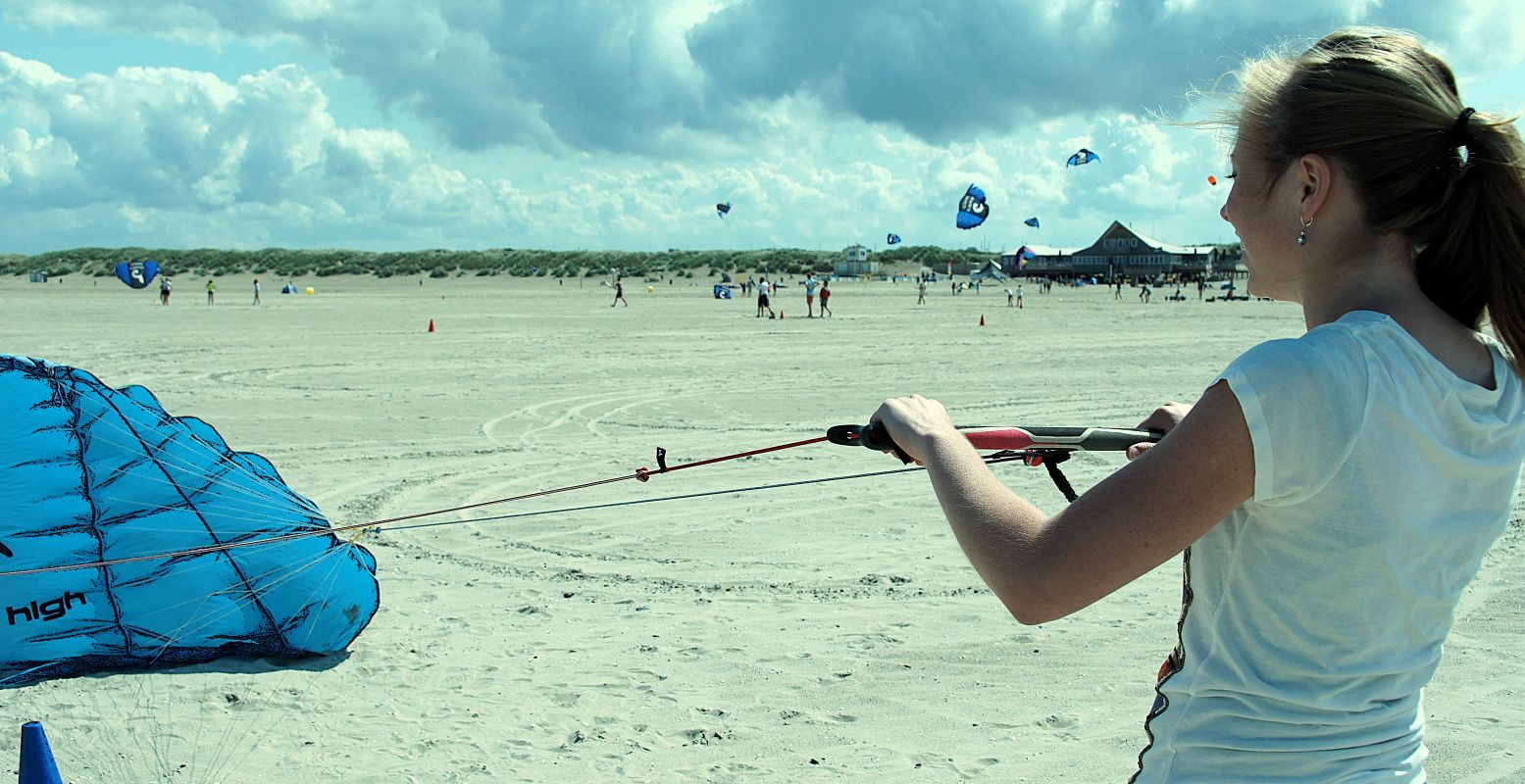 Dat is pas zomervakantie: lekker actief op het strand. Foto: DagjeWeg.NL