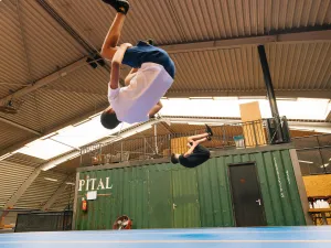 Oefen je freerun skills in een urban omgeving. Foto: Jumping Jack
