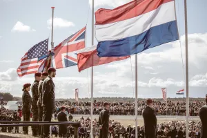 Airborne Luchtlandingen en herdenking Foto: Maarten Weij