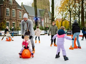 Winter Village Laren. Foto: Sven Verbruci