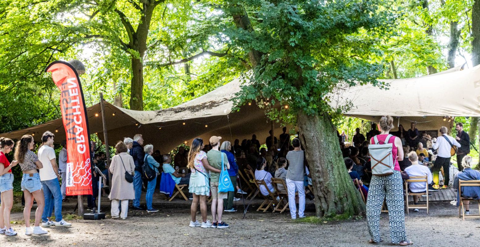 Tijdens het Grachtenfestival staat onze hoofdstad tien dagen lang in het teken van klassieke muziek en jazz. Foto: Grachtenfestival Amsterdam © Rob van Dam