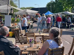 Bloemenmarkt Eext. Foto: Cora Kuiper