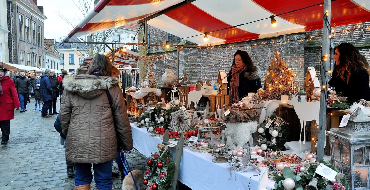 Zoals elk jaar is Hattem omgetoverd tot een winterdorp met gezellige kerstmarkt. Foto: Visit Hattem