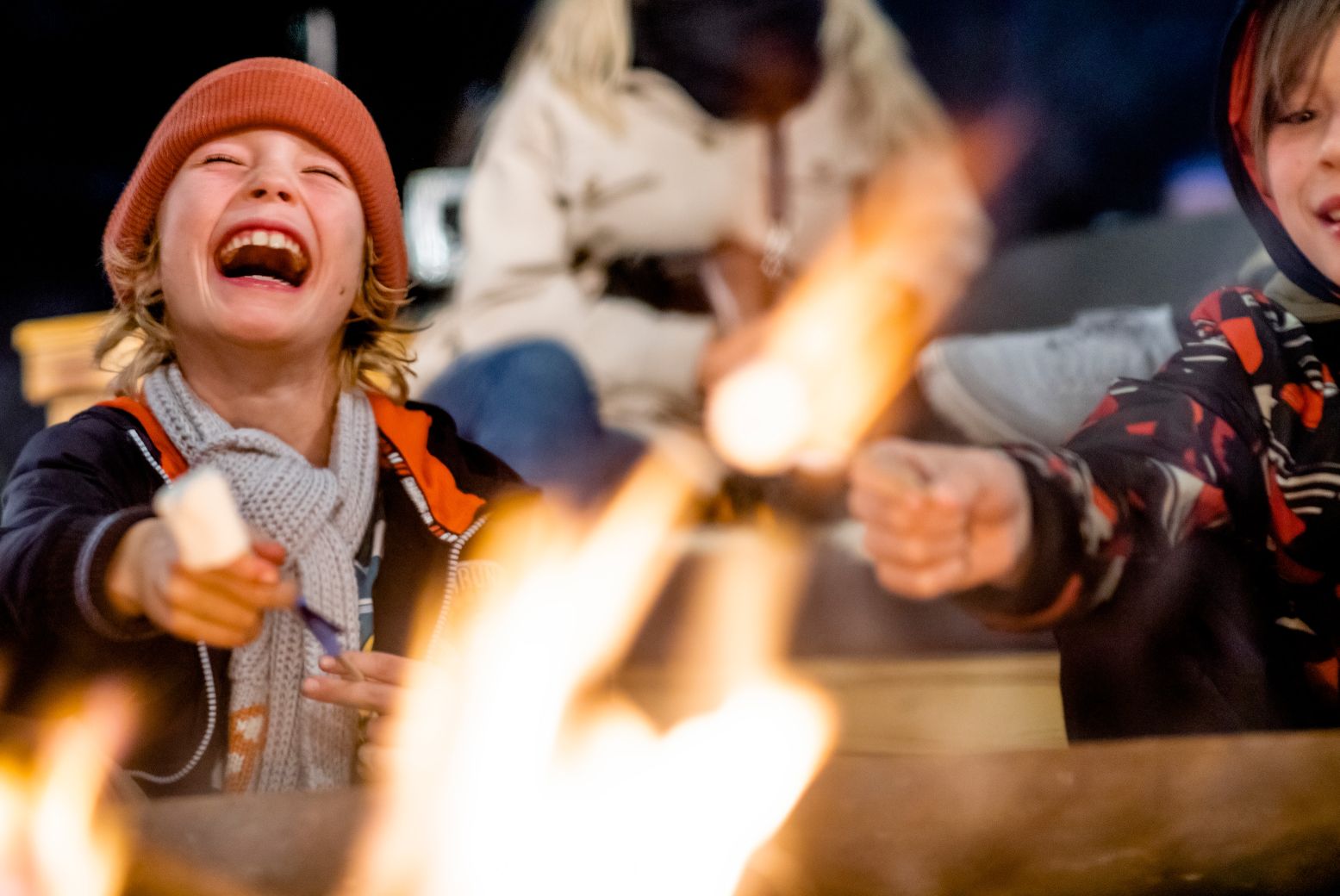 Marshmallows roosteren op het horecaplein. Foto: Andreas Terlaak