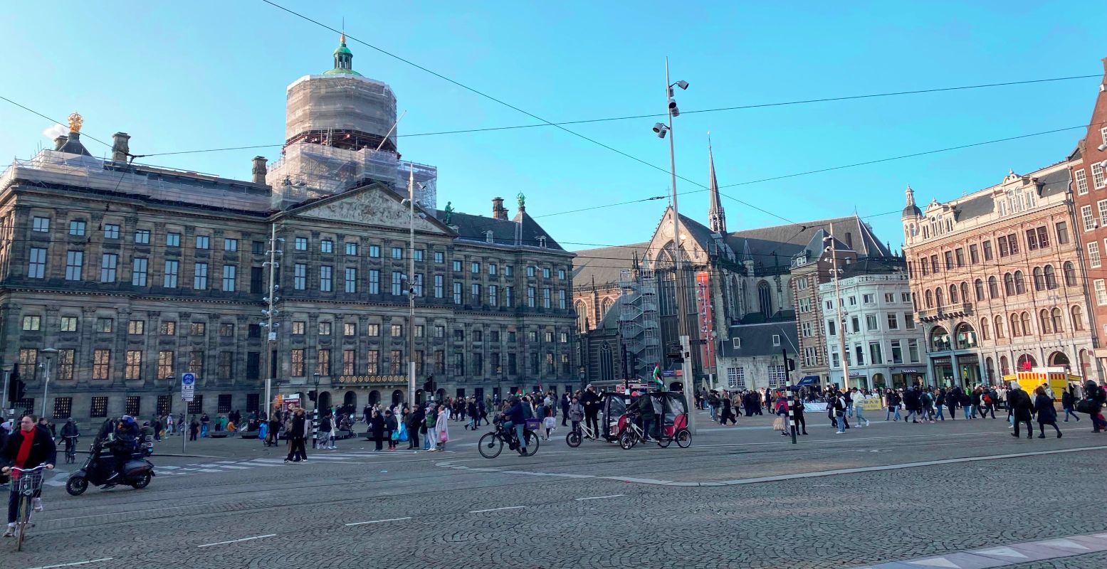 Het Koninklijk Paleis op de Dam is het meest iconische gebouw in de hoofdstad. Foto: DagjeWeg.NL © Jennifer Kapoen