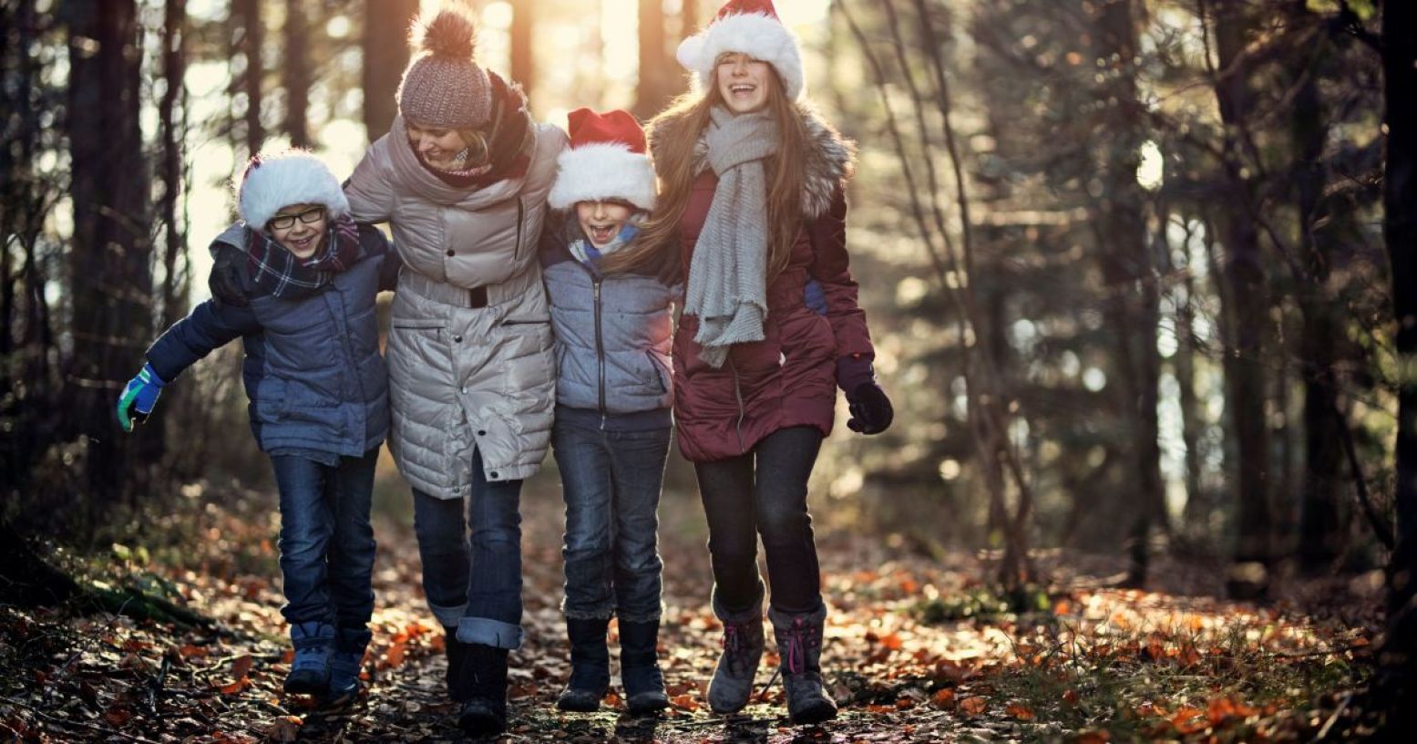 Struinen en kerstversiering maken met de boswachter. Foto: geüpload door gebruiker Natuurmonumenten.