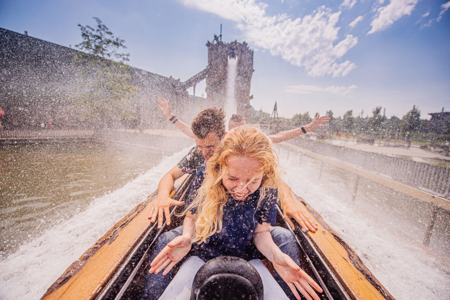 Beleef de magische sfeer van Toverland tot in de avonduurtjes. Foto: Attractiepark Toverland © Kris Van de Sande