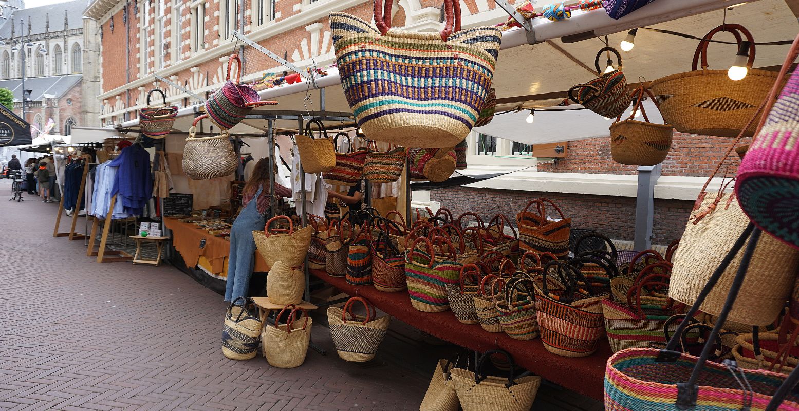 Sla deze herfst je slag op een gezellige braderie of markt. Foto: DagjeWeg.NL © Tonny van Oosten