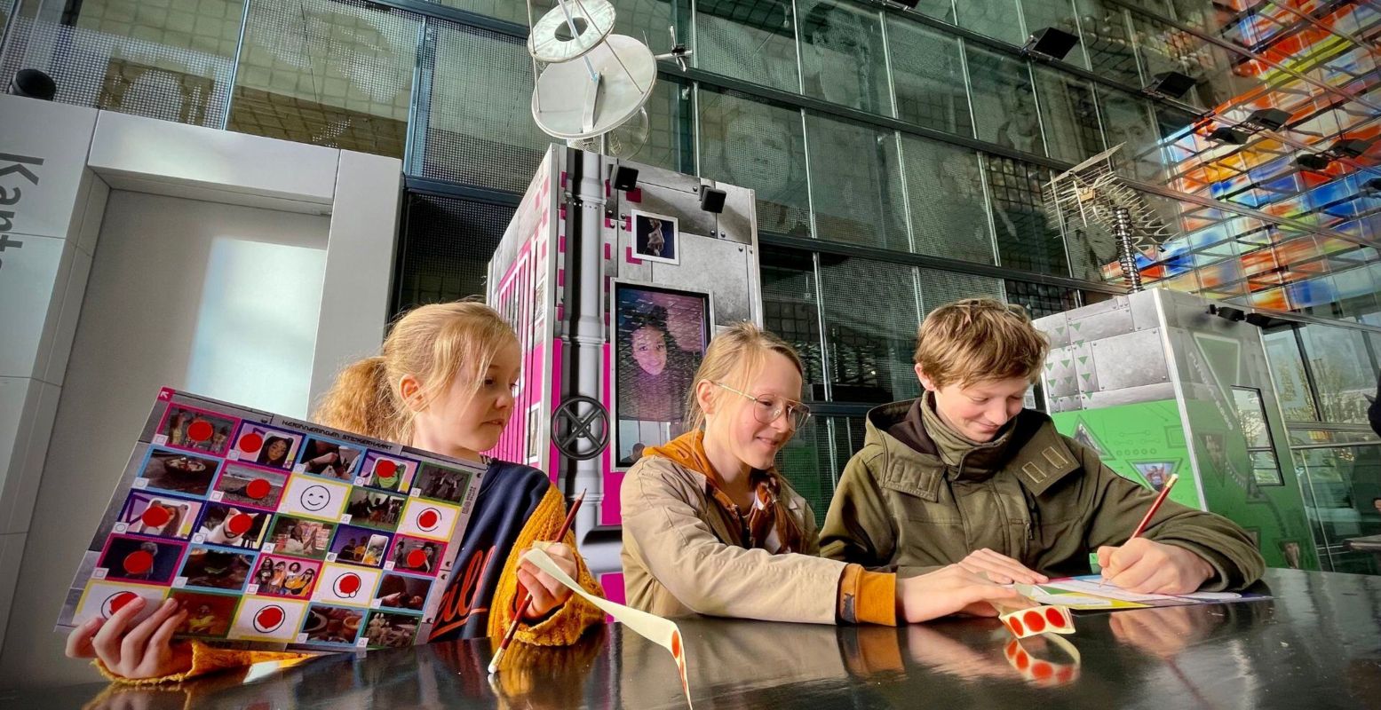 Tijdens de herfstvakantie kunnen kinderen mee op reis met Nova tijdens een toffe, digitale speurtocht. Foto: Mediamuseum