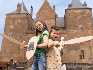 Competitie: Win 2 vrijkaarten voor het zomerridderprogramma op Kasteel Loevestein!