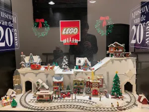 LEGO-kerstspeurtocht in het museum Bron: Museum van de 20e Eeuw Foto: Benno Ellerbroek