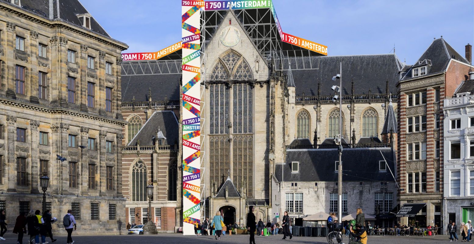 De (tijdelijke) steigertrap bij de Nieuwe Kerk brengt je maar liefst 40 meter de hoogte in! Foto: Nieuwe Kerk Amsterdam