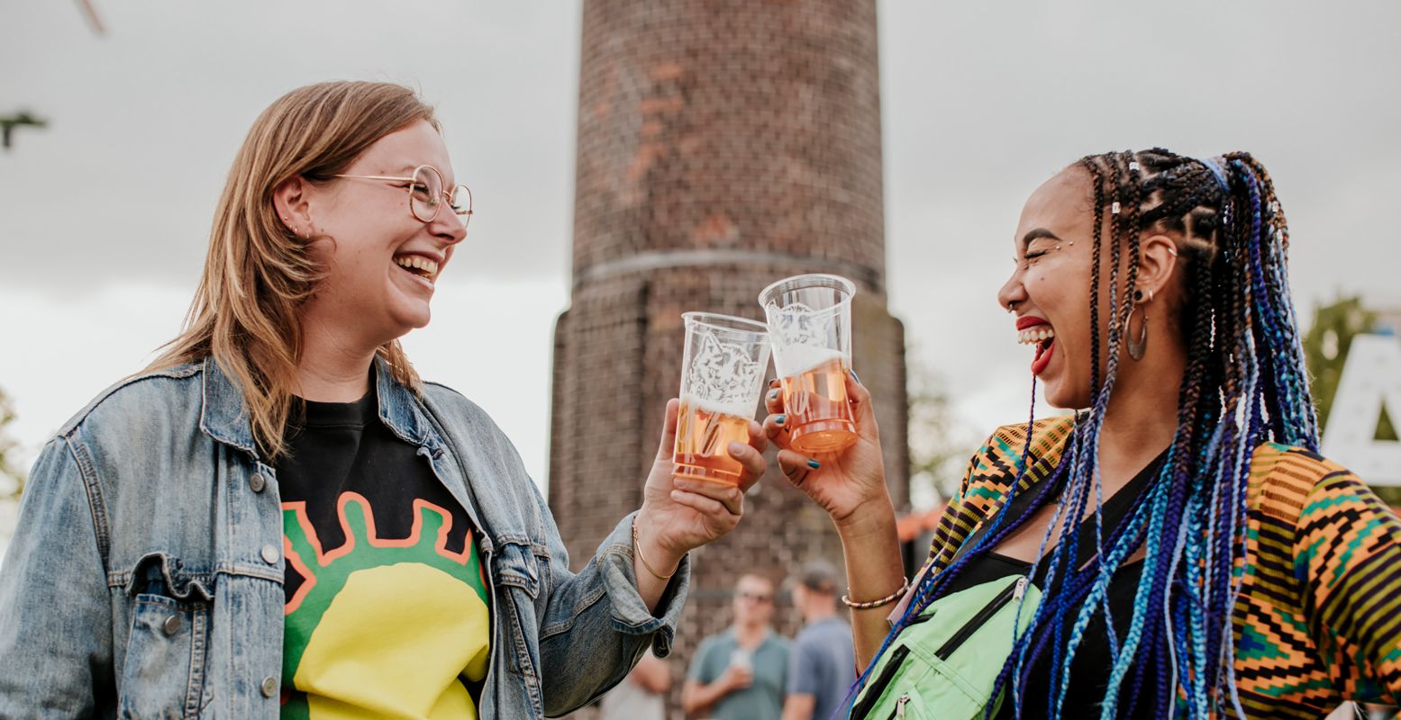 Vier het slot van ALL CAPS mee tijdens de gratis festivaldag Super Sunday. Foto: Rosa Quist