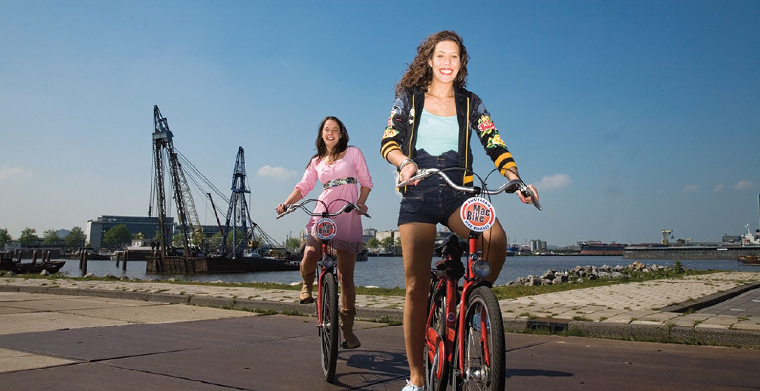 Met een fiets en fietsroute van MacBike in Amsterdam kom je ook op onverwachte plekken met hun eigen charmes en schoonheid. Zoals Amsterdam-Noord. Foto: MacBike