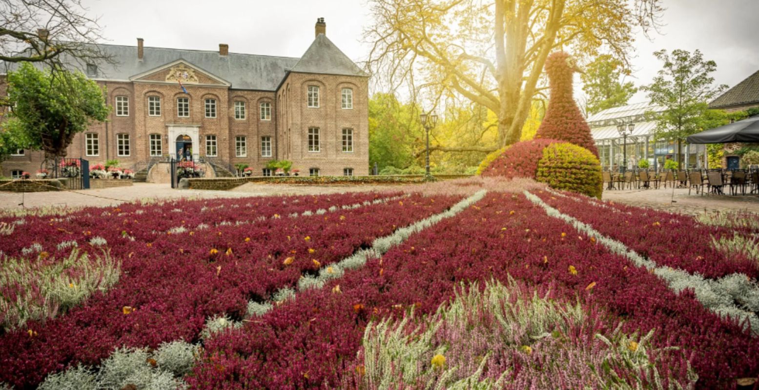 De kasteeltuinen in Arcen op zijn hun mooist. Foto: Limburgs Landschap Gouda