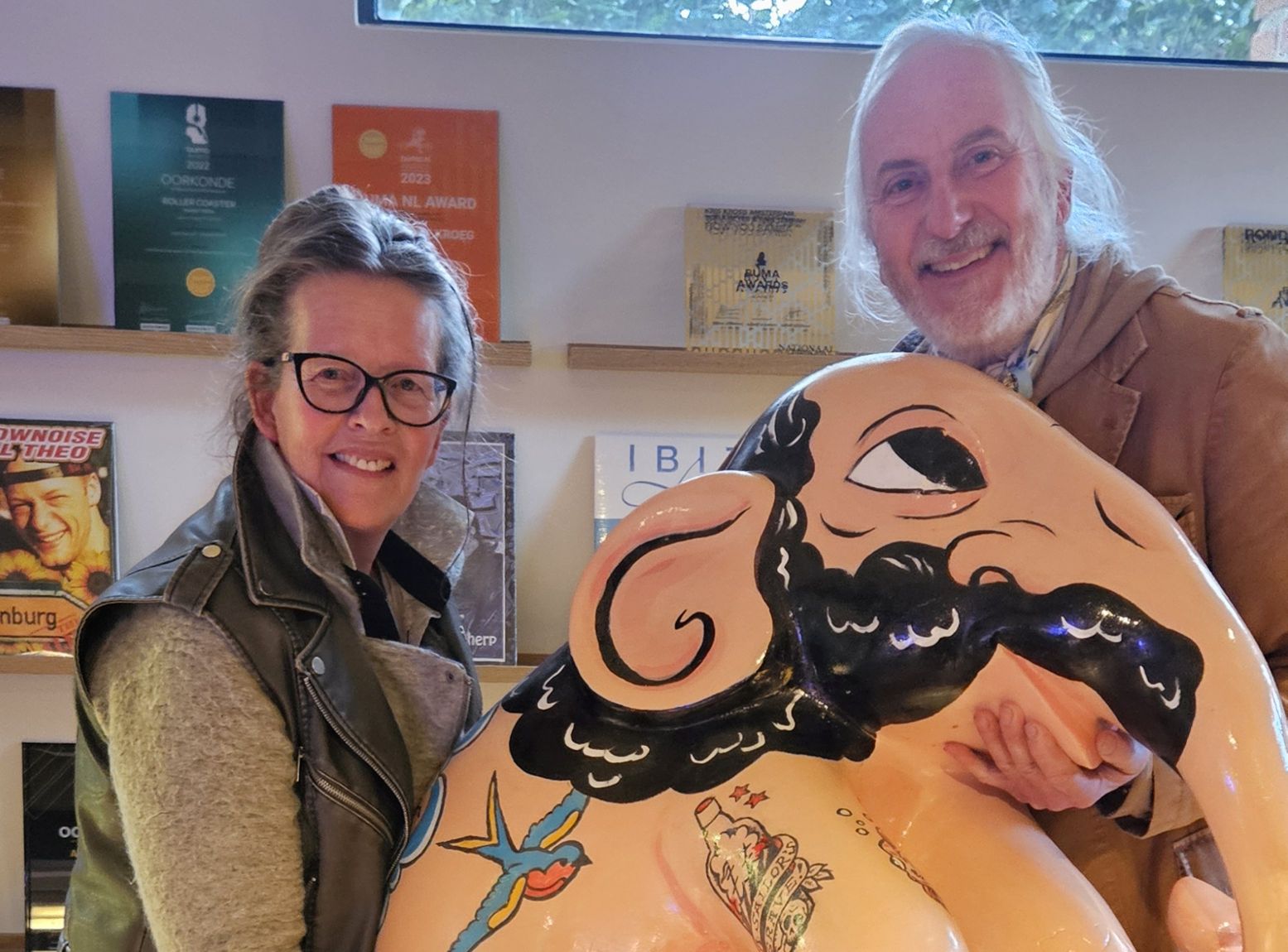 Arne Hak en Nicole des Bouvrie zijn de creatievelingen die de unieke Elephant Parade naar Nederland hebben gehaald. Foto: Nicole des Bouvrie