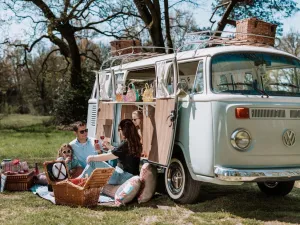 Klassiek Toeren Twente Ga op roadtrip door Nederland met het gezin. Foto: Klassiek Toeren Twente