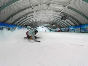 SnowWorld Zoetermeer De steilste indoorpiste van Europa. Foto: SnowWorld © Meijs