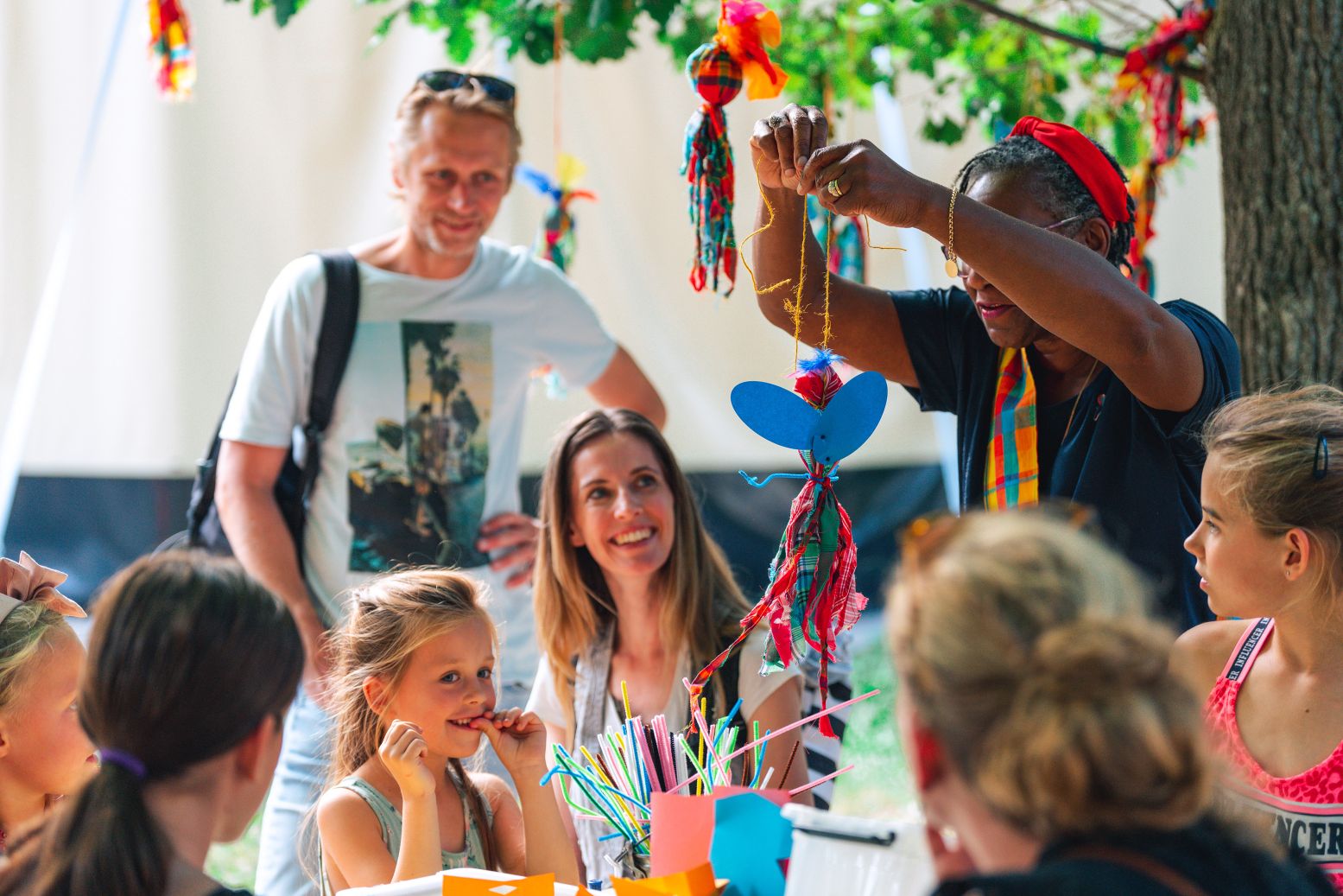 Beleef fijne zomeravonden in festivalsfeer in het Nederlands Openluchttheater. Foto: Nederlands Openluchttheater @ RemySapuletej