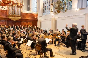 Brahms in de oosterkerk Foto in eigen beheer