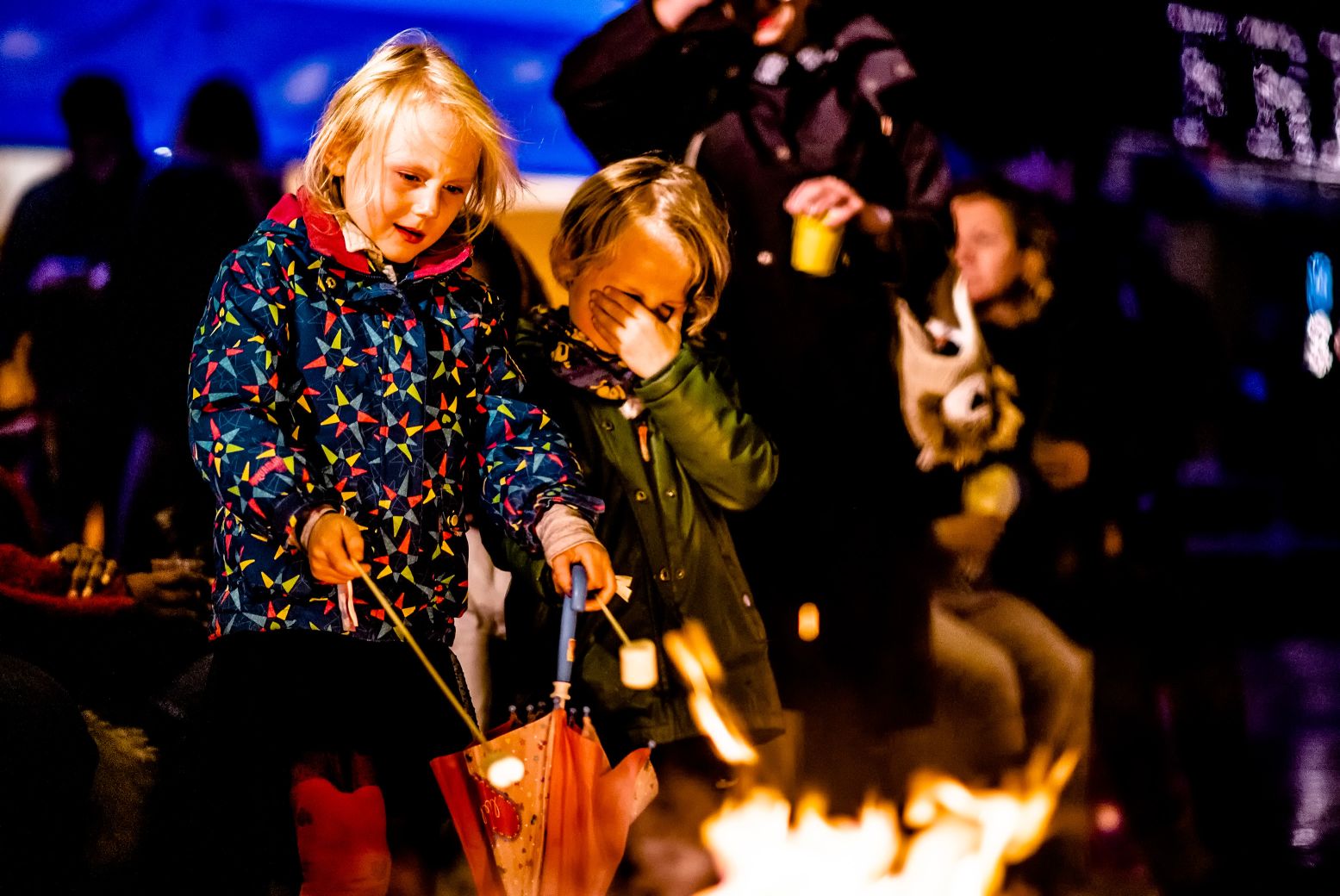 Marshmallows roosteren op het horecaplein. Foto: Andreas Terlaak