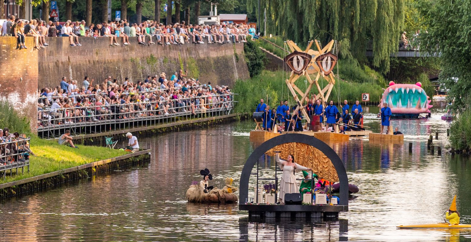 De Bosch Parade is een mengeling van kunst, muziek en theater, geïnspireerd door Jeroen Bosch. Foto: Bosch Parade © Willeke Machiels