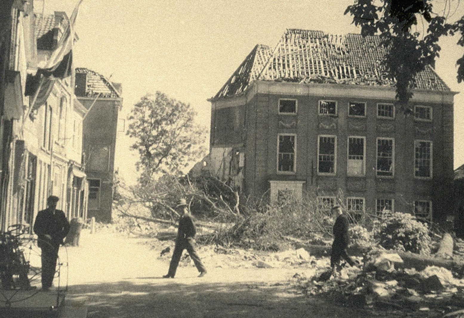 Verwoeste Waterpoort in Tiel. Foto: Collectie Flipje en Streekmuseum Tiel