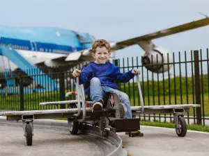 Aviodrome Taxiën met je eigen vliegtuigje. Foto: Luchtvaartmuseum Aviodrome © Wieneke Hofland