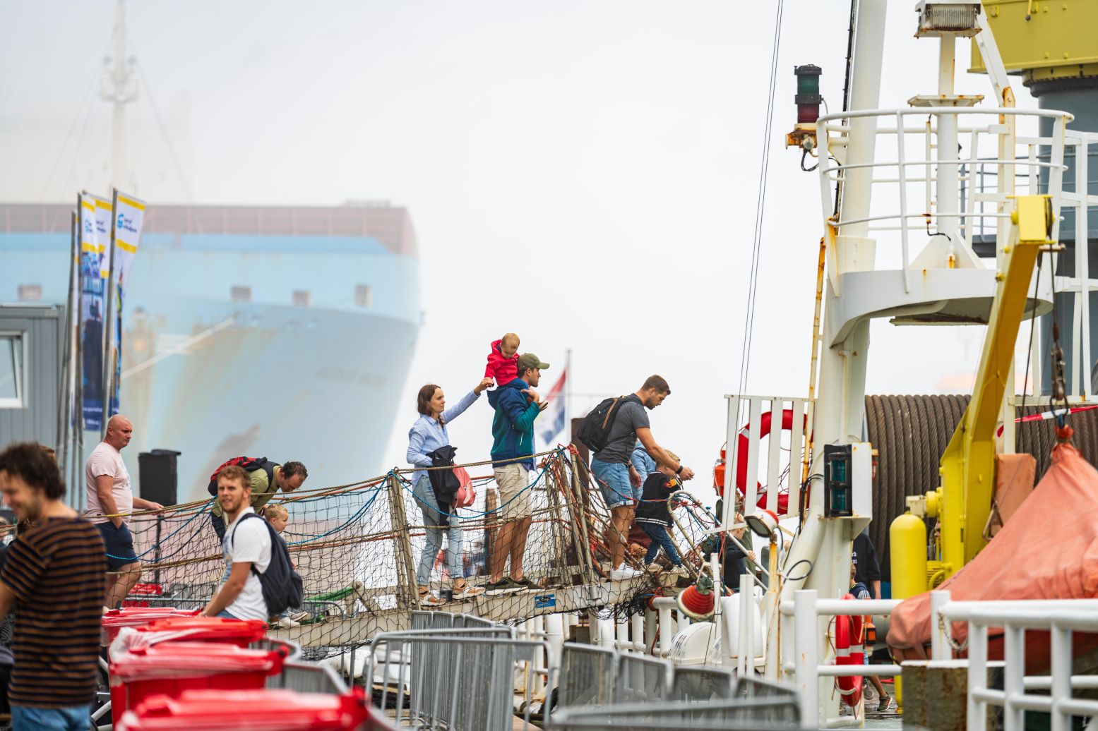 Stap aan boort van een gigantisch schip. Foto: Anne Reitsma