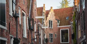 Middelburg: de favorieten van Jeanine Je kijkt je ogen uit in de historische binnenstad van Middelburg. Foto:  Unsplash License  © Hilbert Simonse