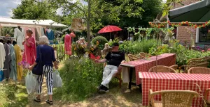 De leukste markten in juli Op de Midsummer Fair in Drenthe kom je helemaal in zomerse sferen! Foto: De Oranjerie