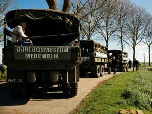 Rijd mee op een échte legertruck. Foto: Oorlogsmuseum Medemblik