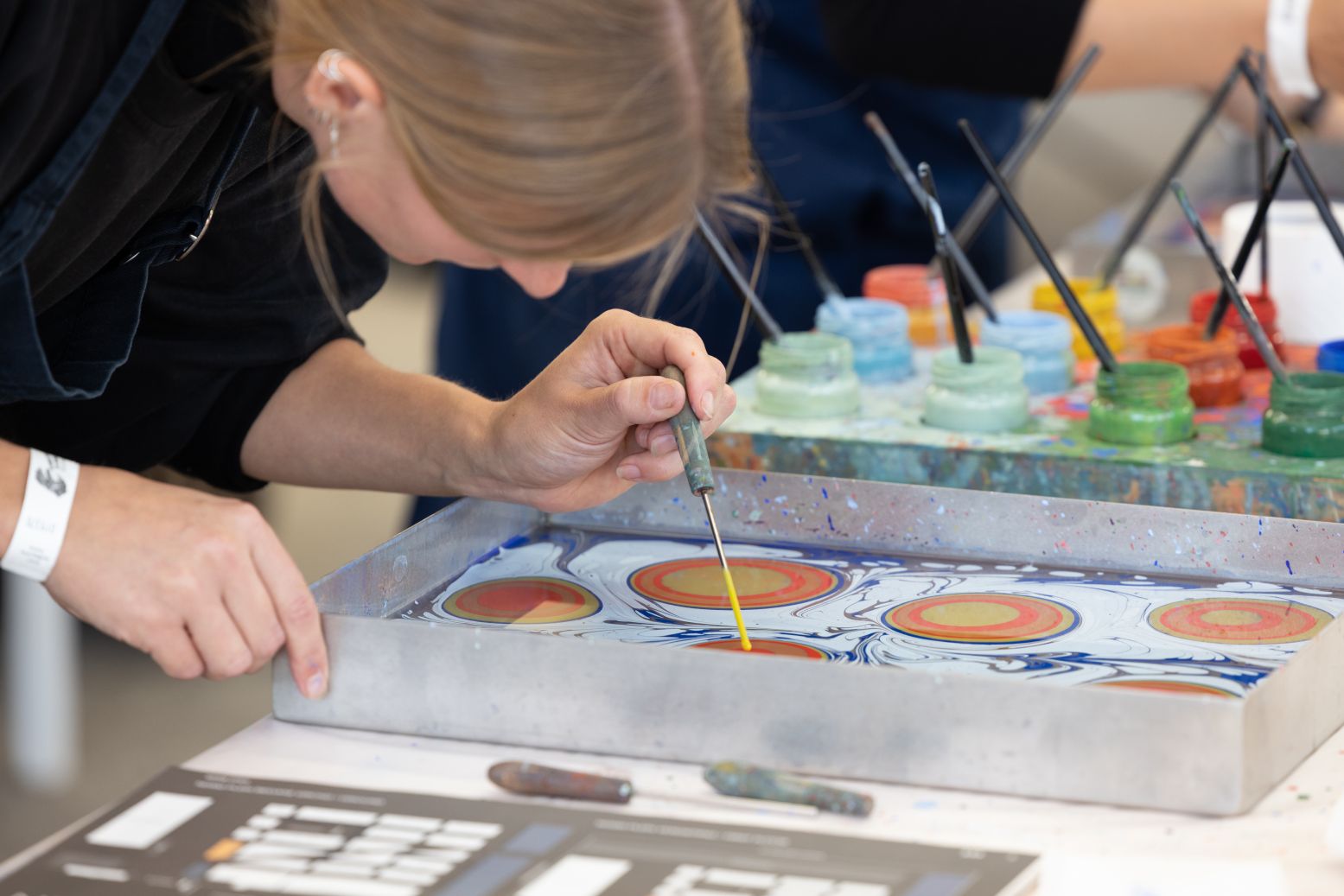 Verdiep je in bijzondere technieken en leer van meesters in hun vak! Foto: Stichting Ambacht in Beeld © Bram Kloos