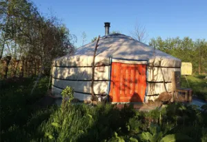 Kijk binnen in een yurt. Foto: B-inmotion