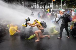 Foto: 1e prijs – nieuws nationaal – Arie Kievit – Blokkade A12 door klimaatactivisten